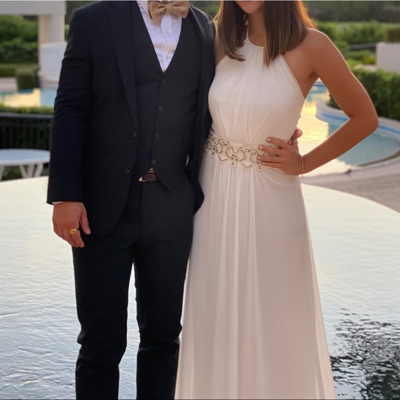 White halter gown - Picture 2 of 4